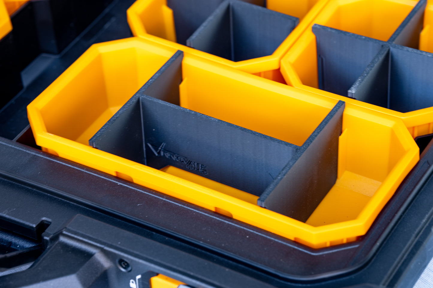 Toughbuilt Stachtech Divider, Large Bin 4-Way